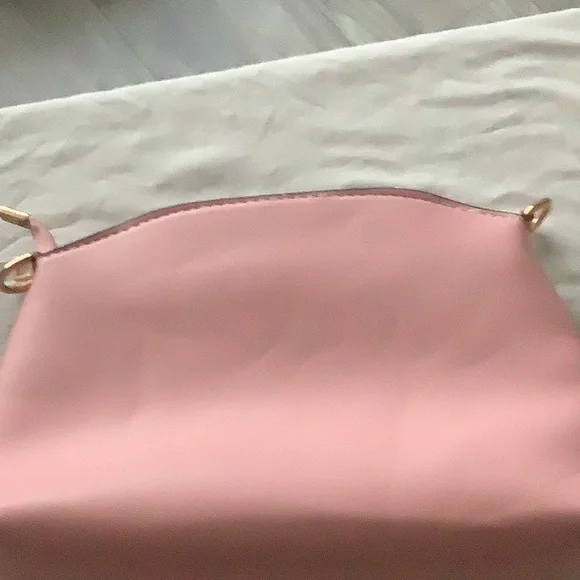 Cosmetic bag faux leather NWOT - Picture 2 of 3